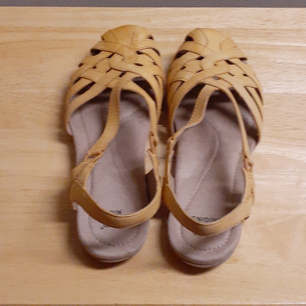 Earth origins fisherman sandals